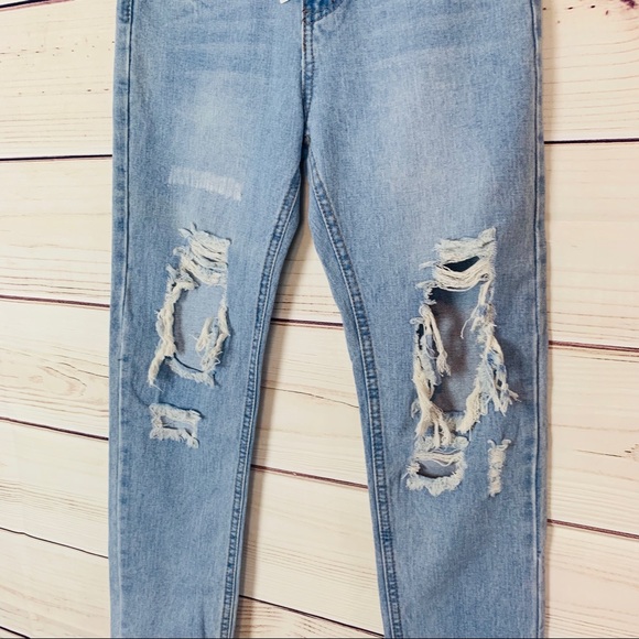 Light wash distressed boyfriend fit jean… - Picture 5 of 7